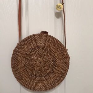 Round basket bag